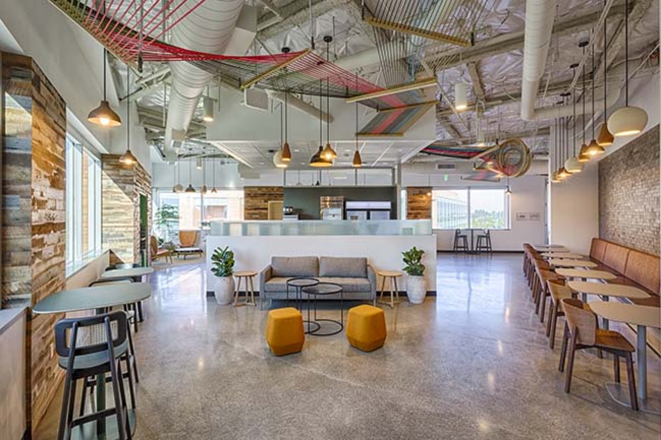 Google - Alza 1900 F4